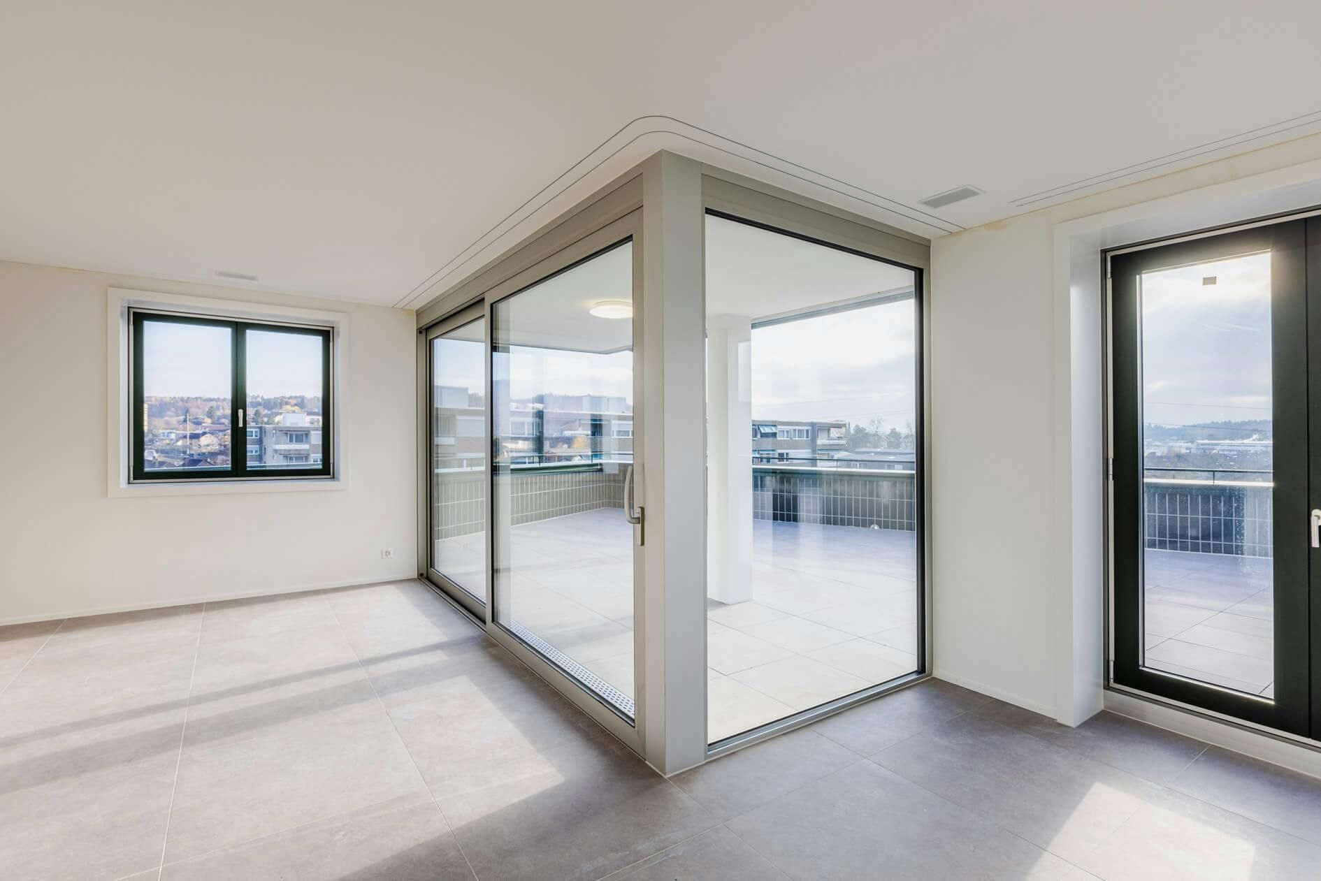 Helle Wohnqualität professionell präsentiert für die Immobilienvermarktung von Casa e Vita