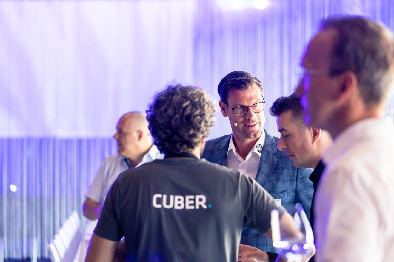 Authentische Eventfotografie für den Austausch unter Gästen der SCL Tigers