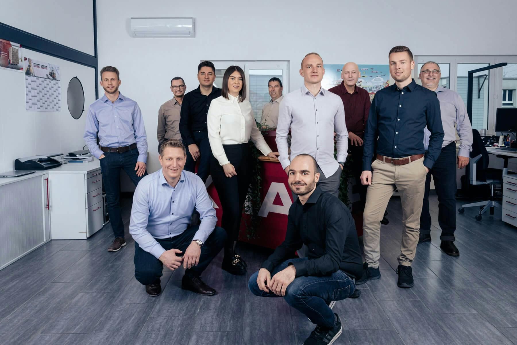 Unternehmensnahe Teamfotografie für einen persönlichen Arbeitgeberauftritt