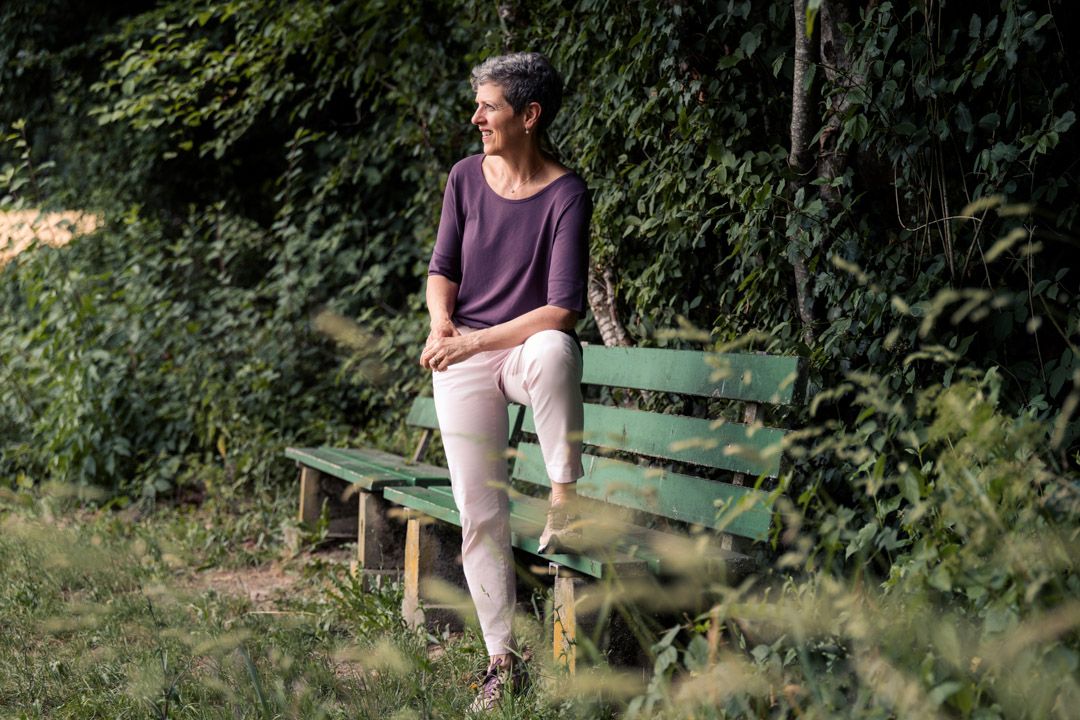 Personal Branding Aussenaufnahme im Wald für Ursula Ingold Coaching