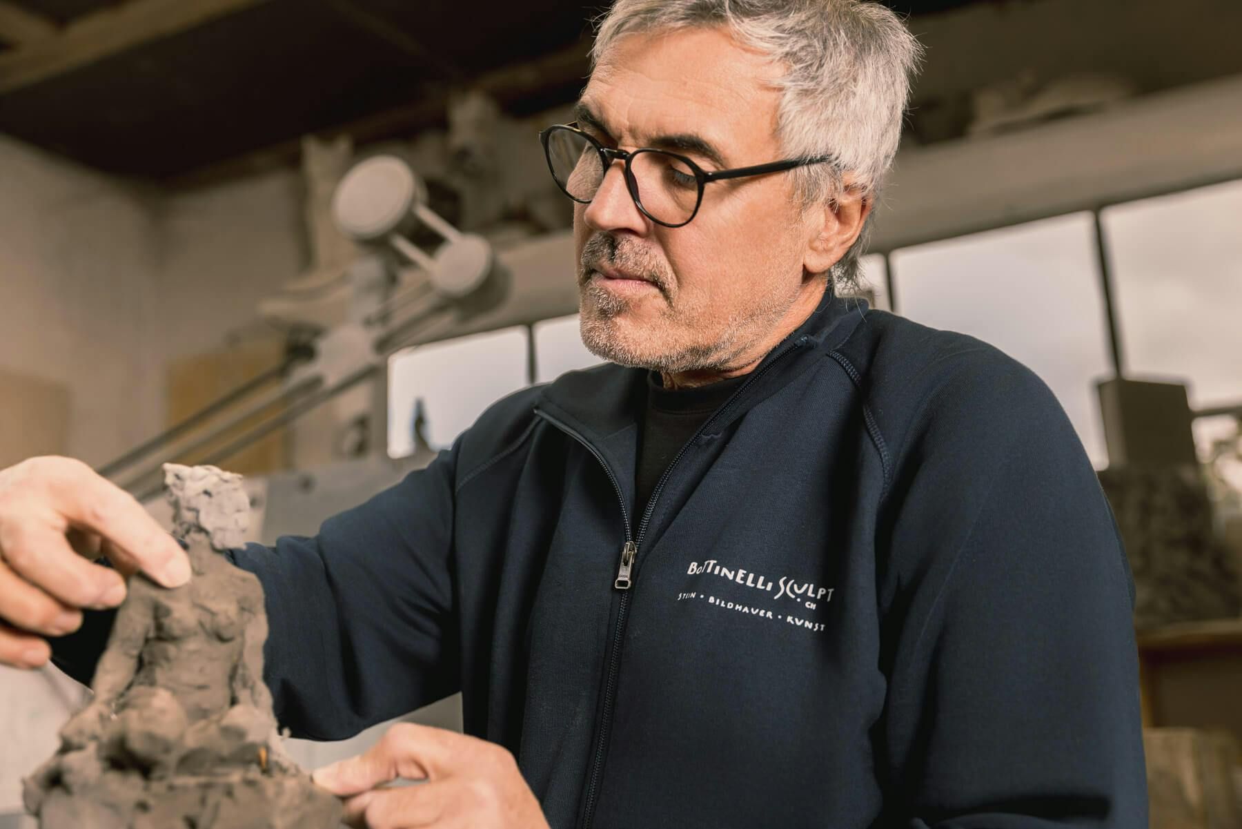 Die Werkstatt von Bottinelli Sculpt wird mit authentischen Imagefotos inszeniert
